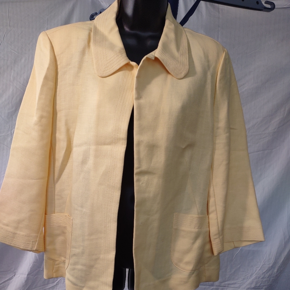 (297) Emma E James, Size 14, Yellow Jacket